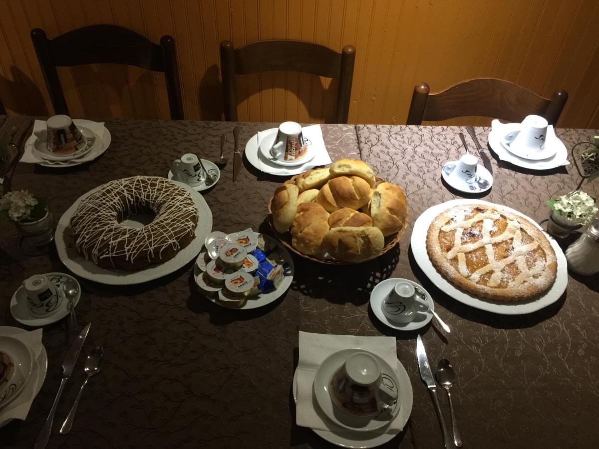 Sportinghouse Bed and Breakfast Garessio Exteriör bild